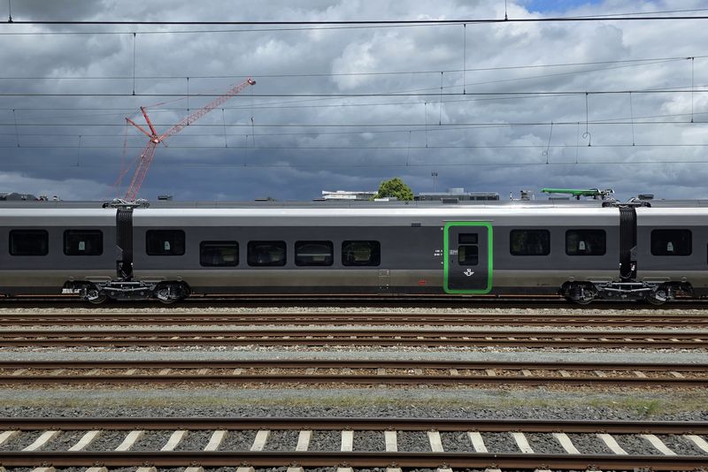 Gloednieuwe Zweedse Civity door Nederland getrokken